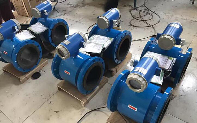 液體管道流量計產(chǎn)品圖